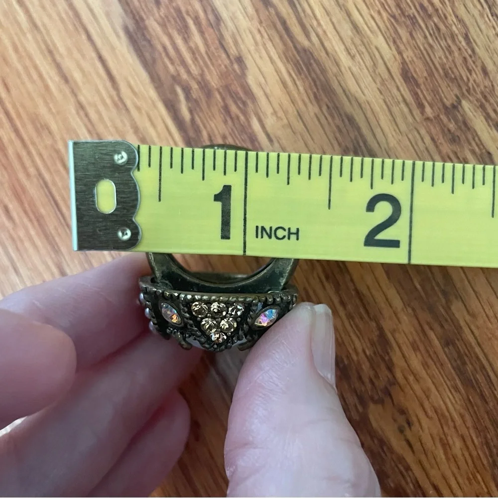 🌟SALE🌟Vintage Avon’s Mark Faux Opal Romantic Statement Ring! Size approx 7.5-8. - Picture 7 of 11